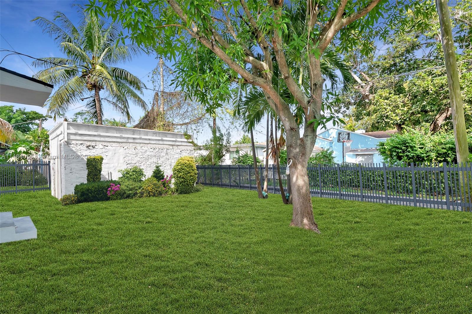 545 NW 47th St