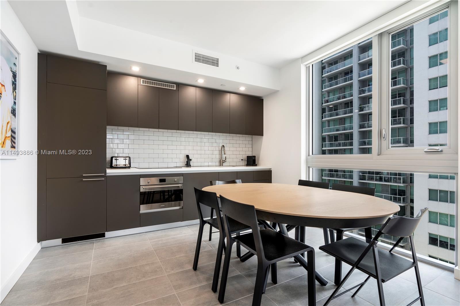 227 NE 2nd St # 3000