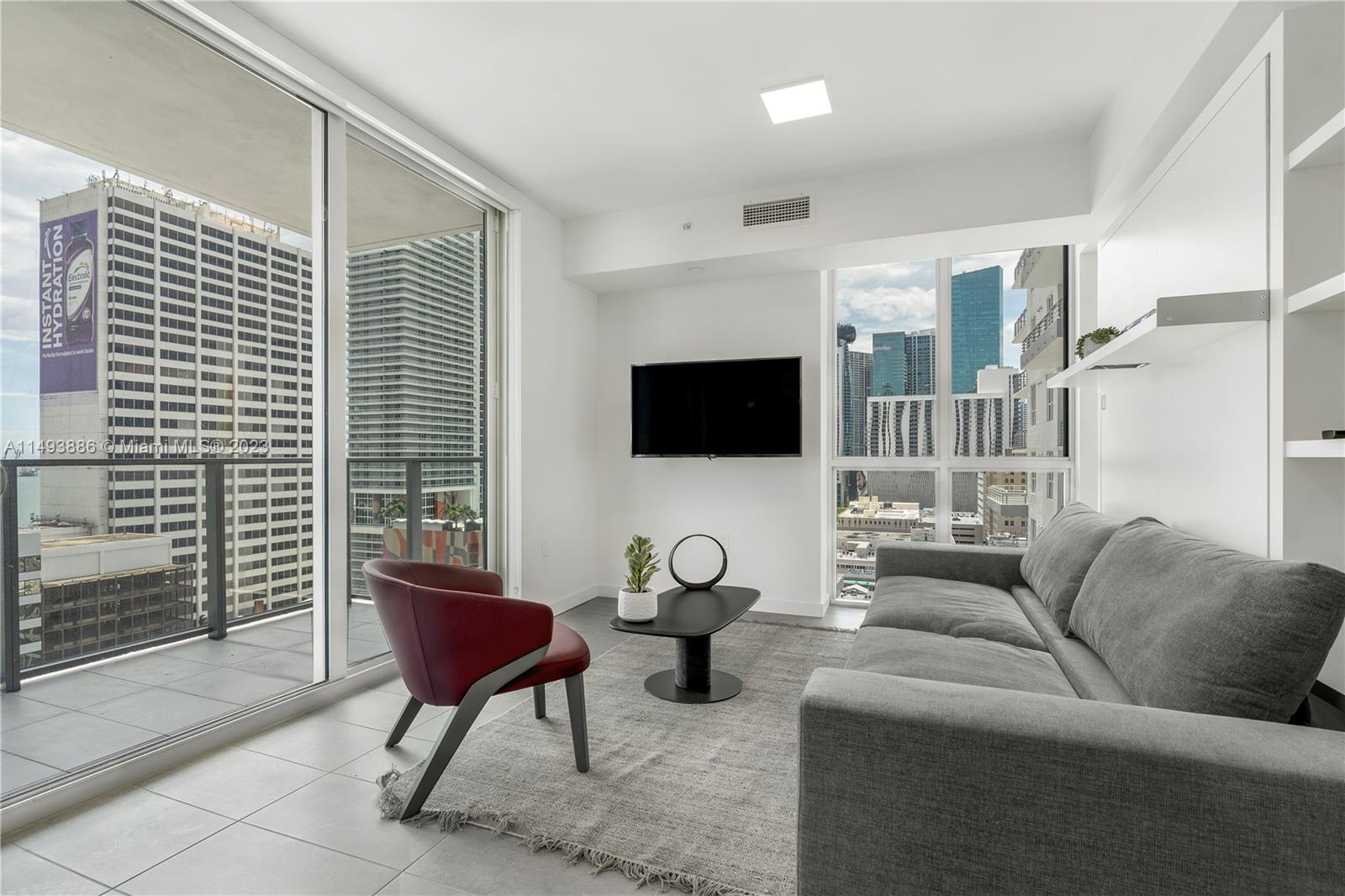 227 NE 2nd St # 3000