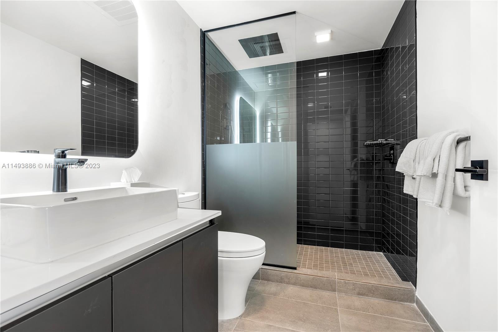 227 NE 2nd St # 3000