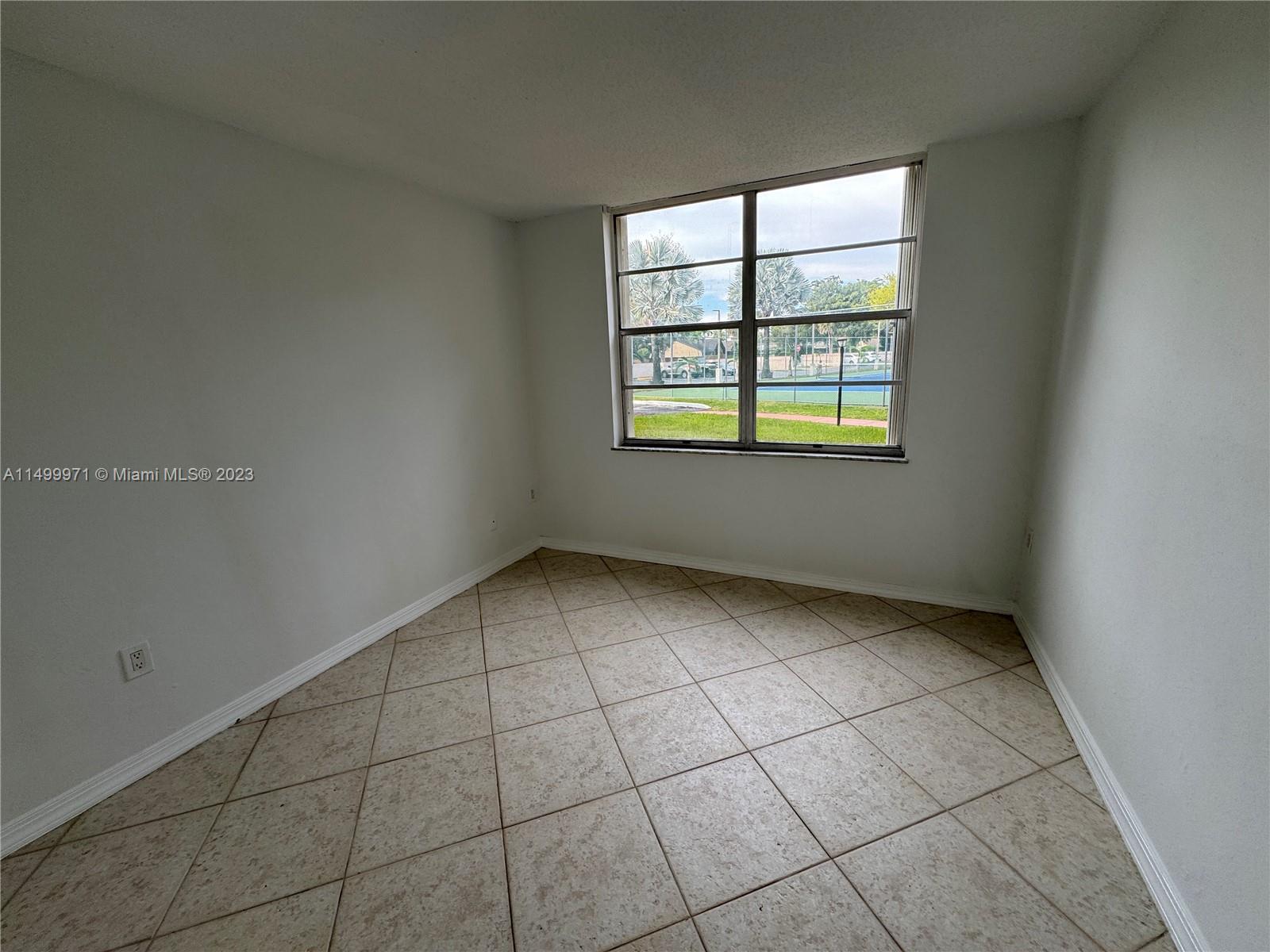 13120 SW 92nd Ave # 106 Unit: B-106