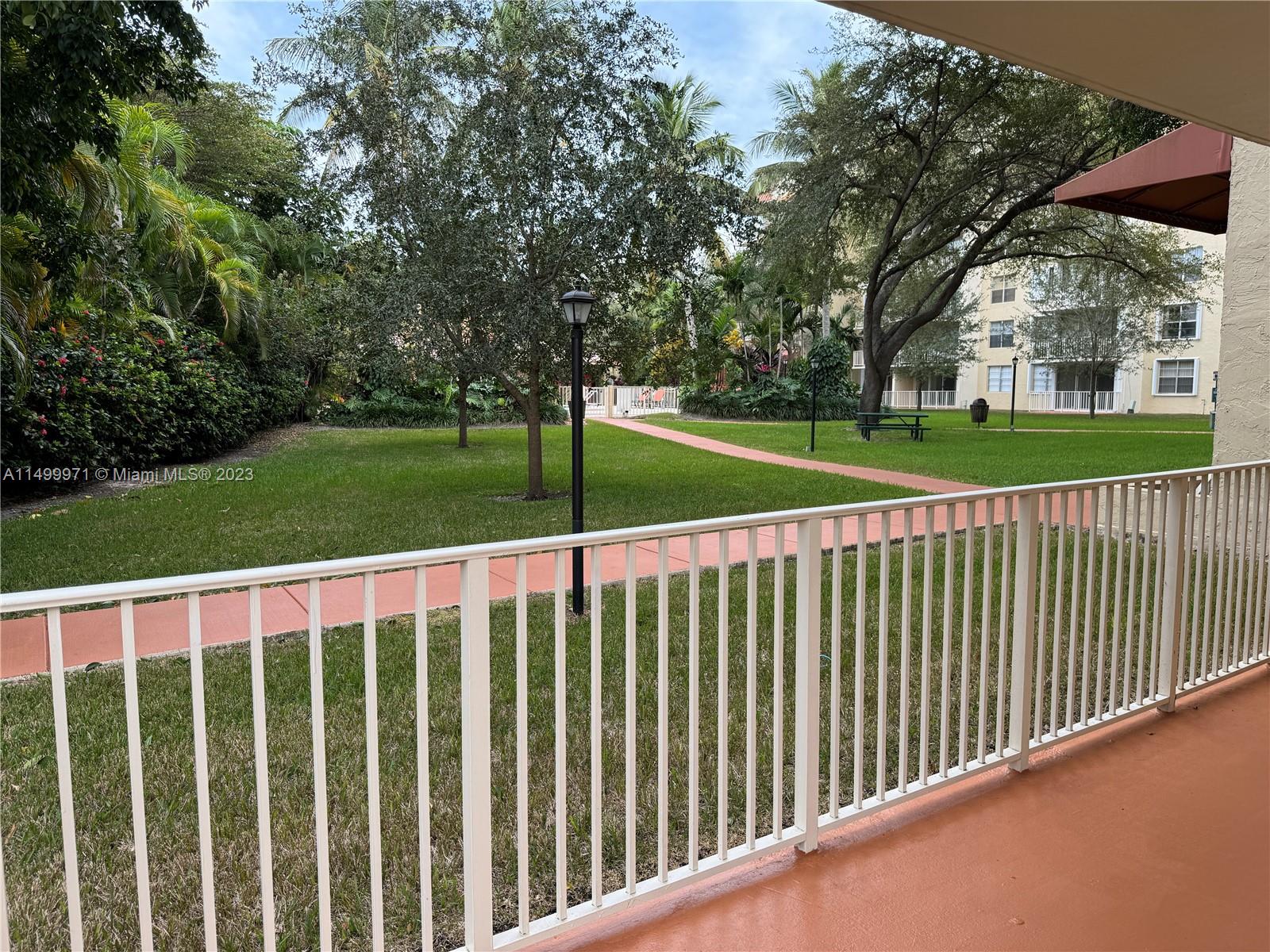 13120 SW 92nd Ave # 106 Unit: B-106