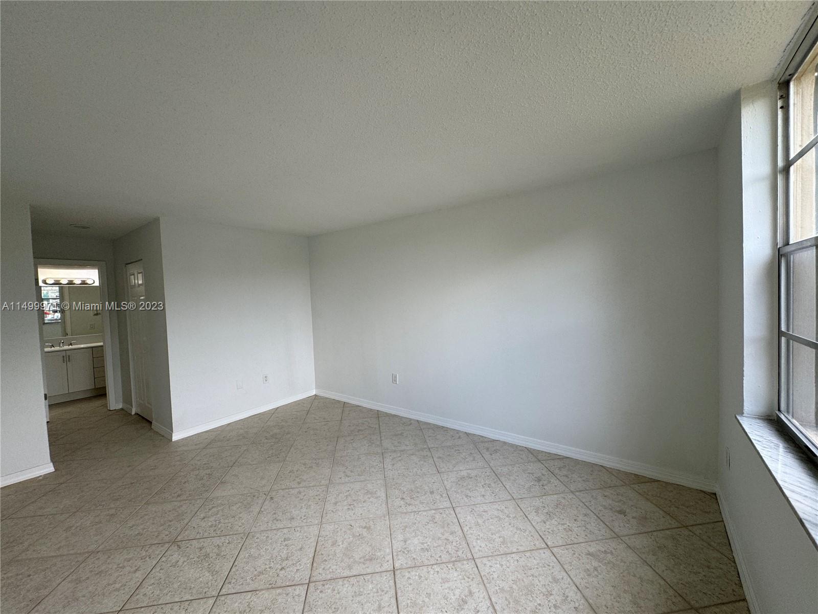 13120 SW 92nd Ave # 106 Unit: B-106