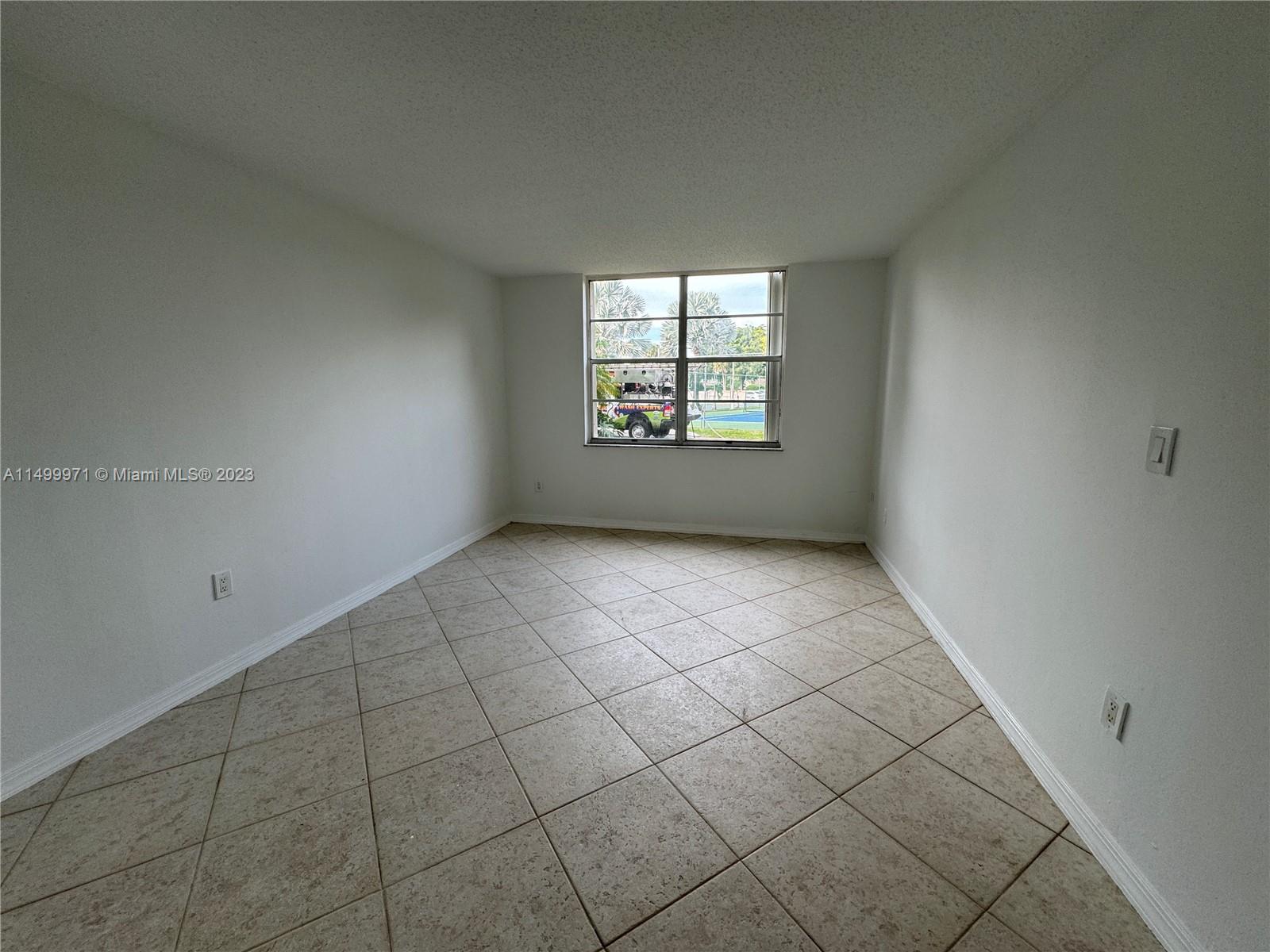 13120 SW 92nd Ave # 106 Unit: B-106