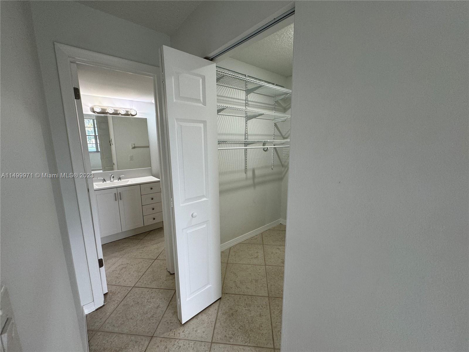 13120 SW 92nd Ave # 106 Unit: B-106