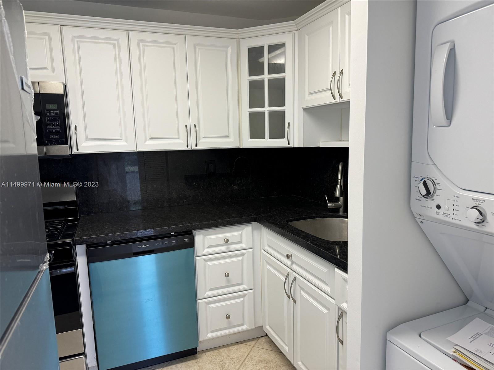 13120 SW 92nd Ave # 106 Unit: B-106
