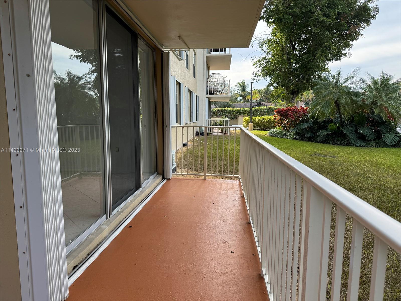 13120 SW 92nd Ave # 106 Unit: B-106