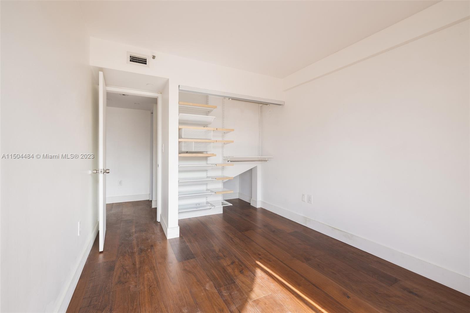 2801 Florida Ave # 410