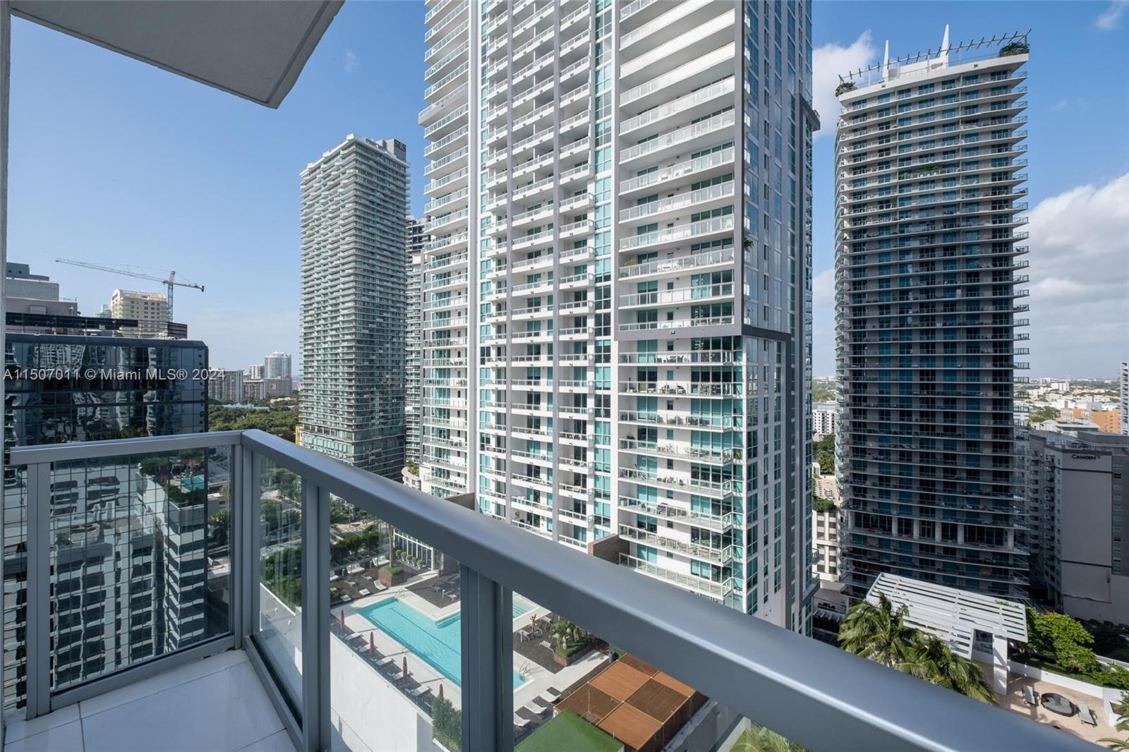 1060 Brickell Ave # 2111