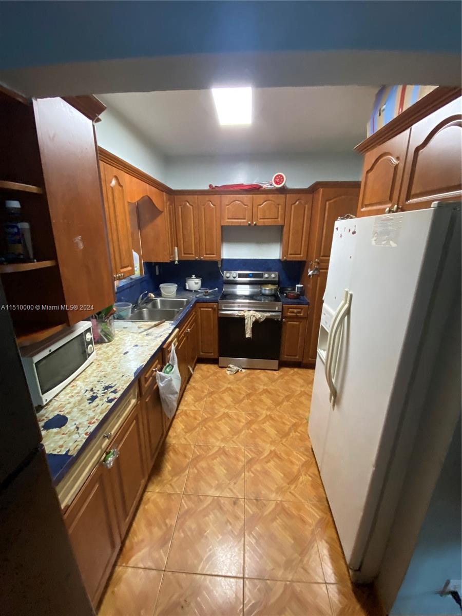 3170 NW 100th St