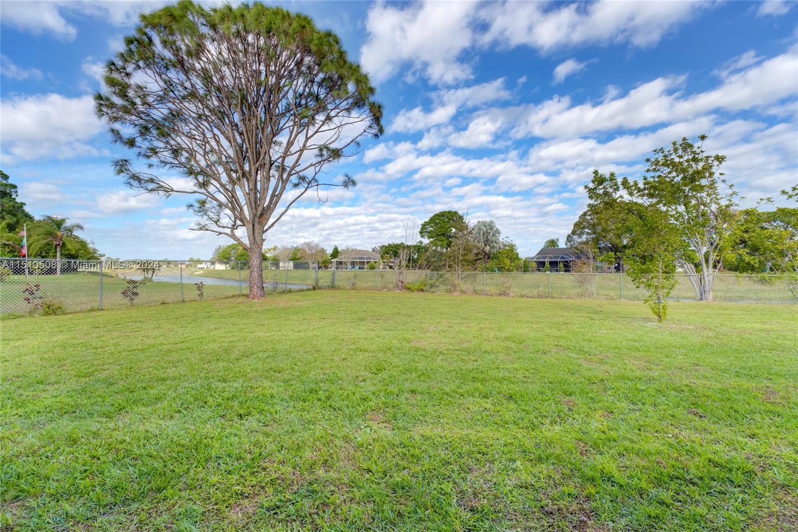 473 SW Cherryhill Rd, Port St. Lucie