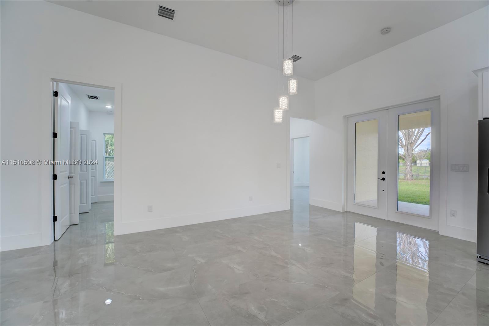 473 SW Cherryhill Rd, Port St. Lucie