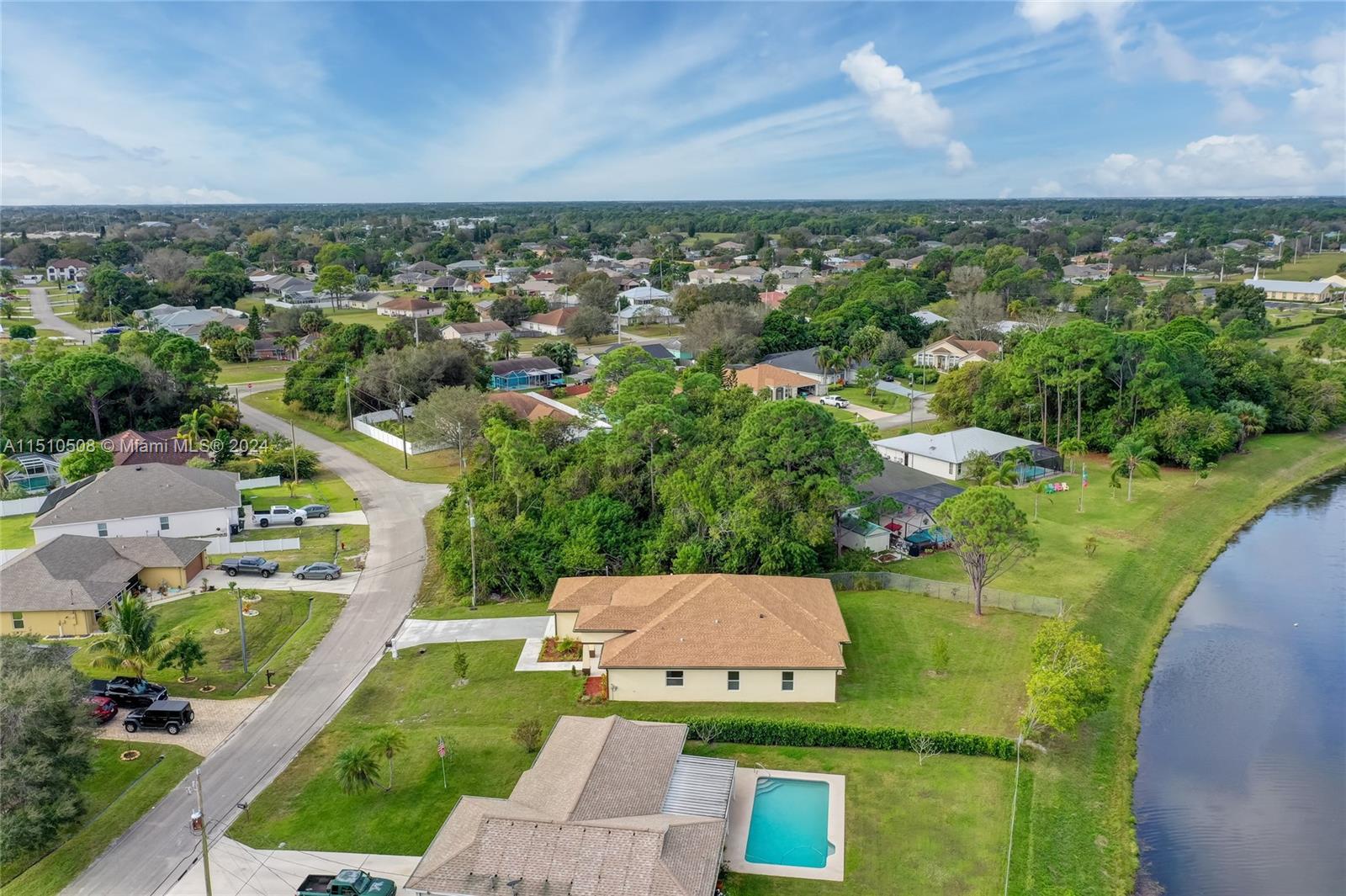 473 SW Cherryhill Rd, Port St. Lucie