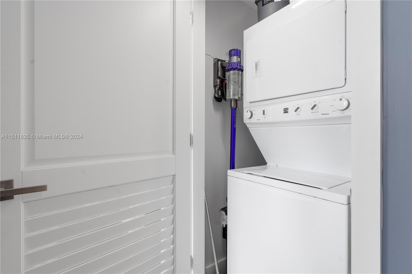 1080 Brickell Ave # 713