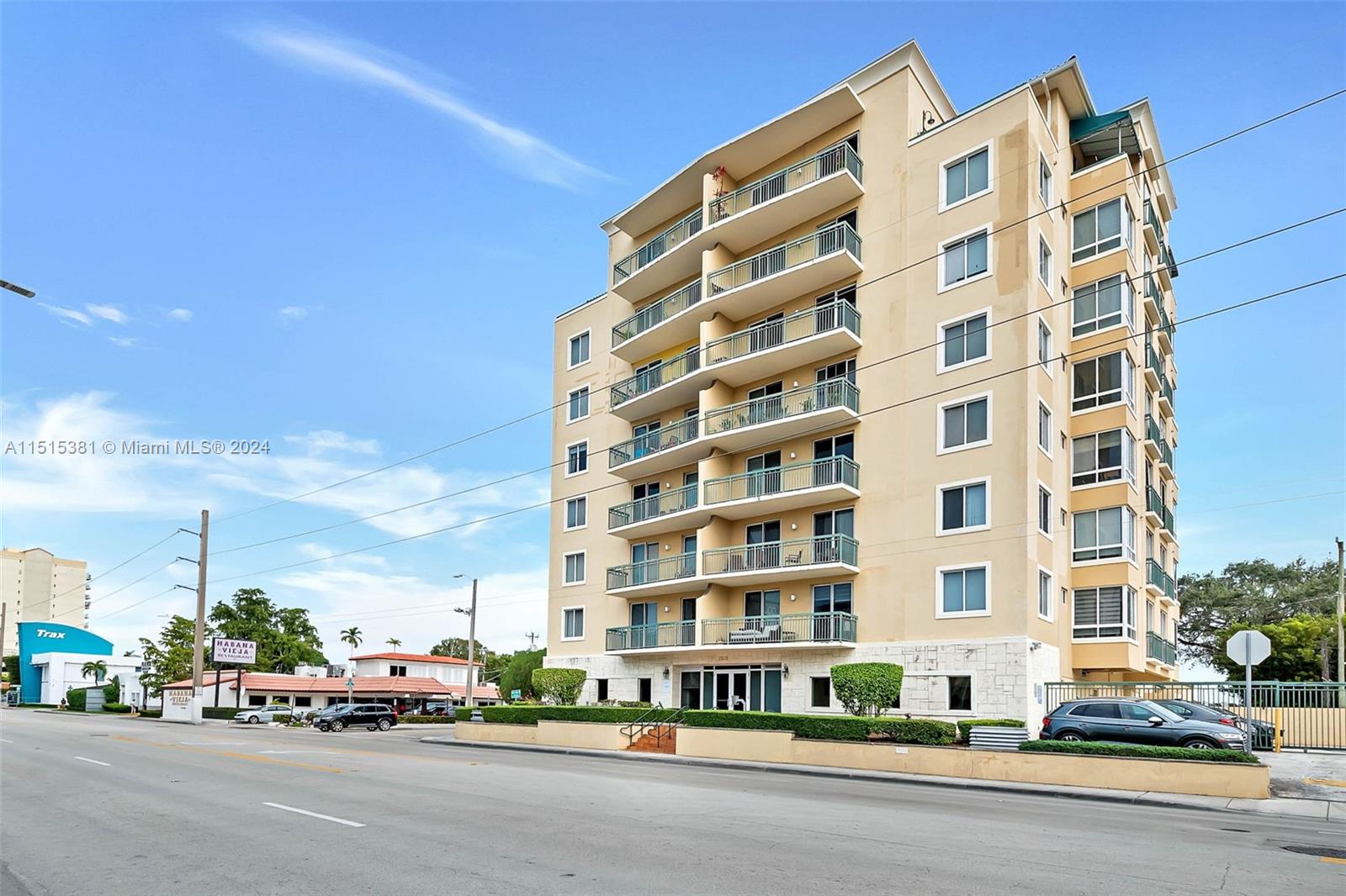 2501 Douglas Rd # 405