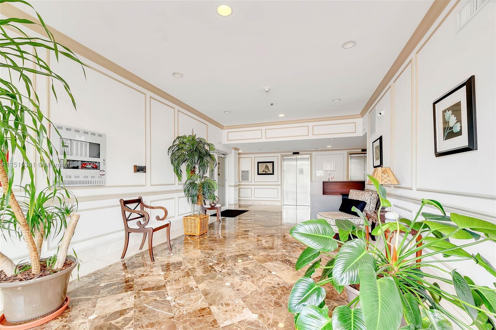 2501 Douglas Rd # 405