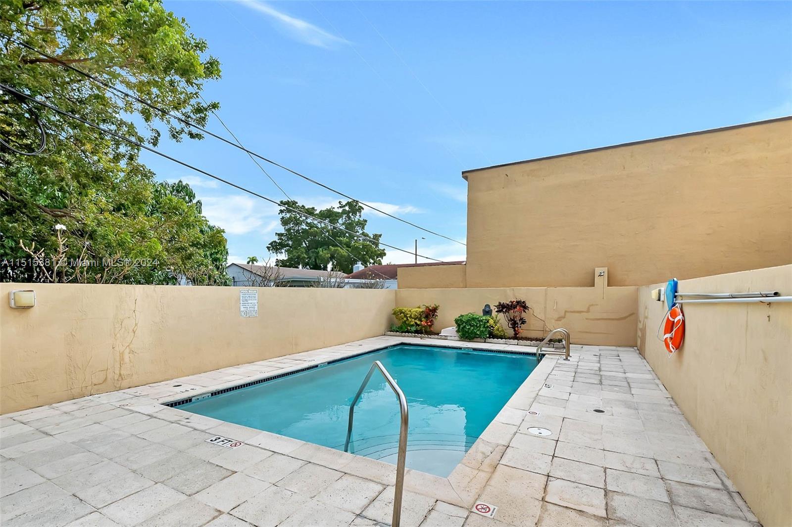 2501 Douglas Rd # 405