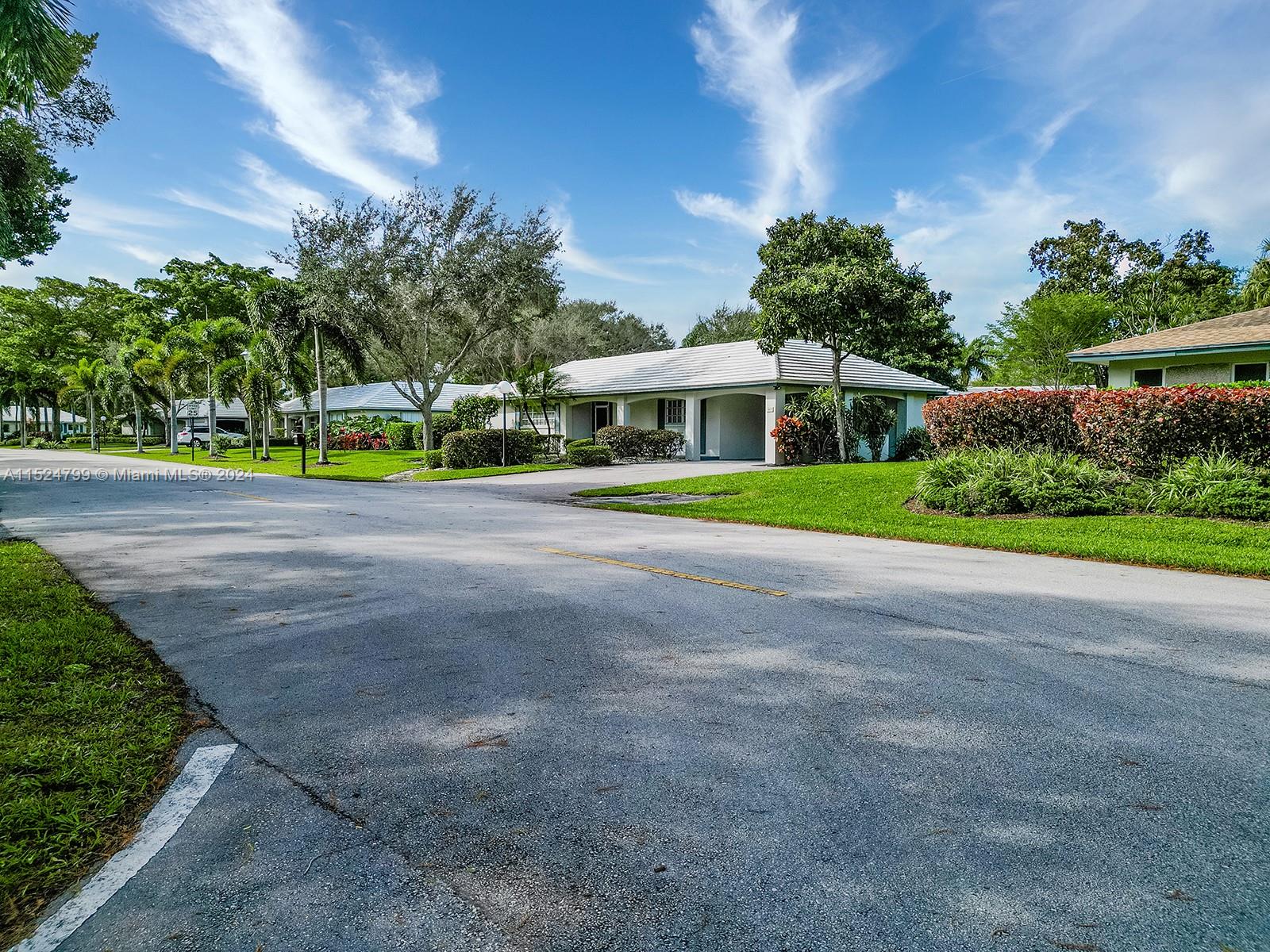 803 E Cypress Ln # 51 Unit: V-51