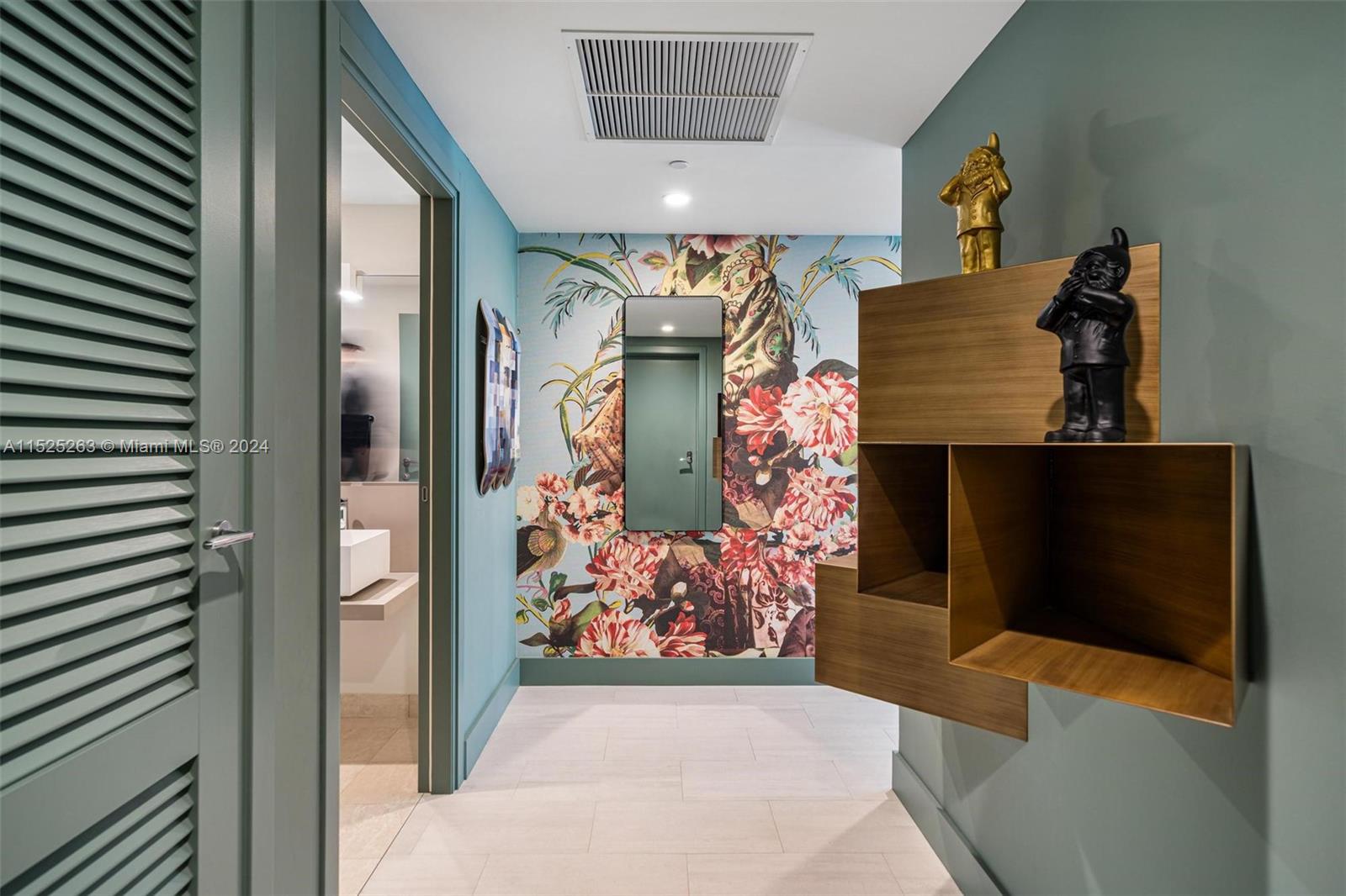 1000 Brickell Plz # 4101