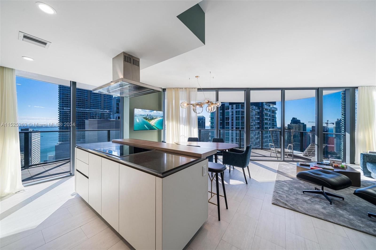 1000 Brickell Plz # 4101