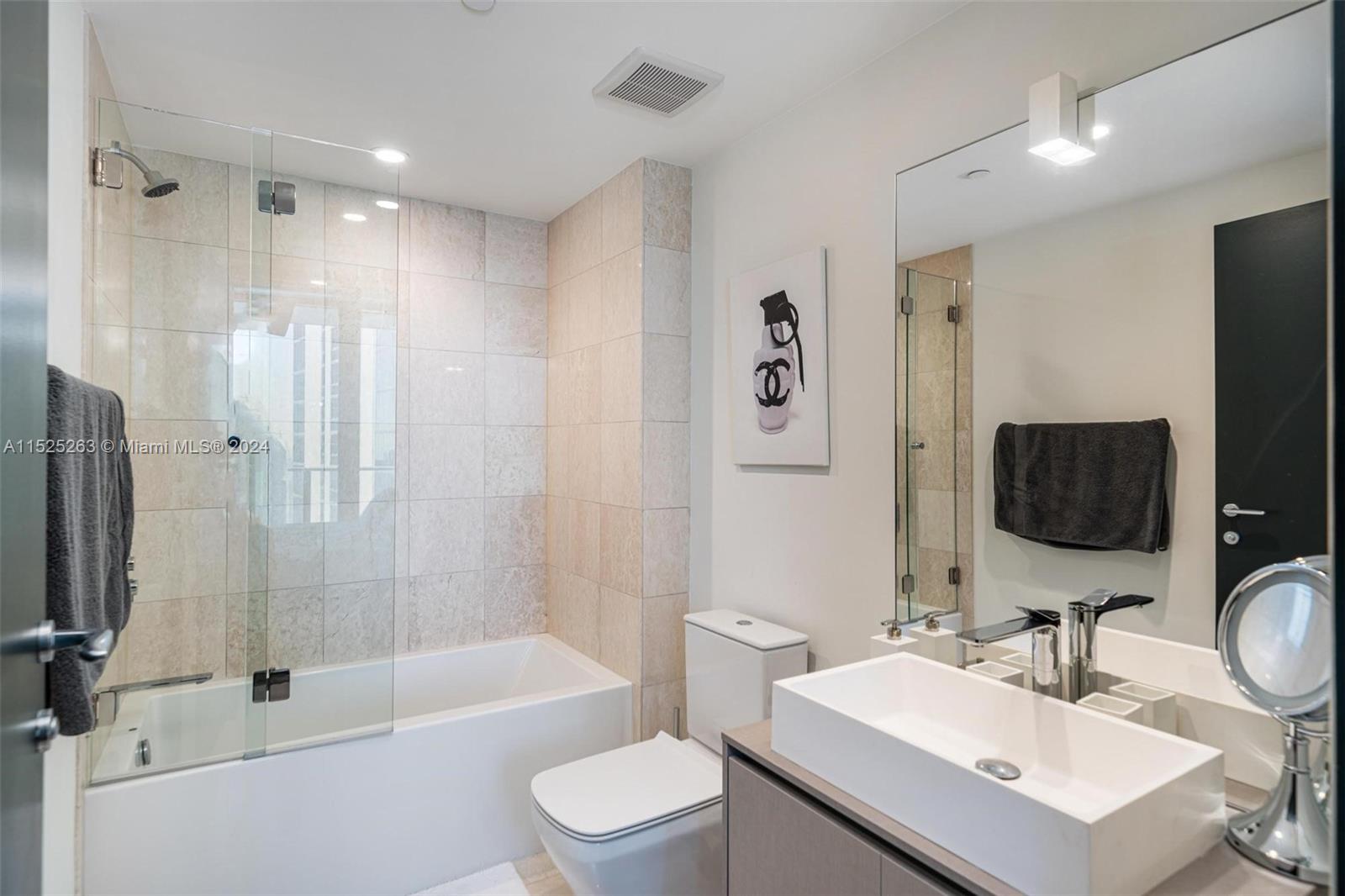 1000 Brickell Plz # 4101