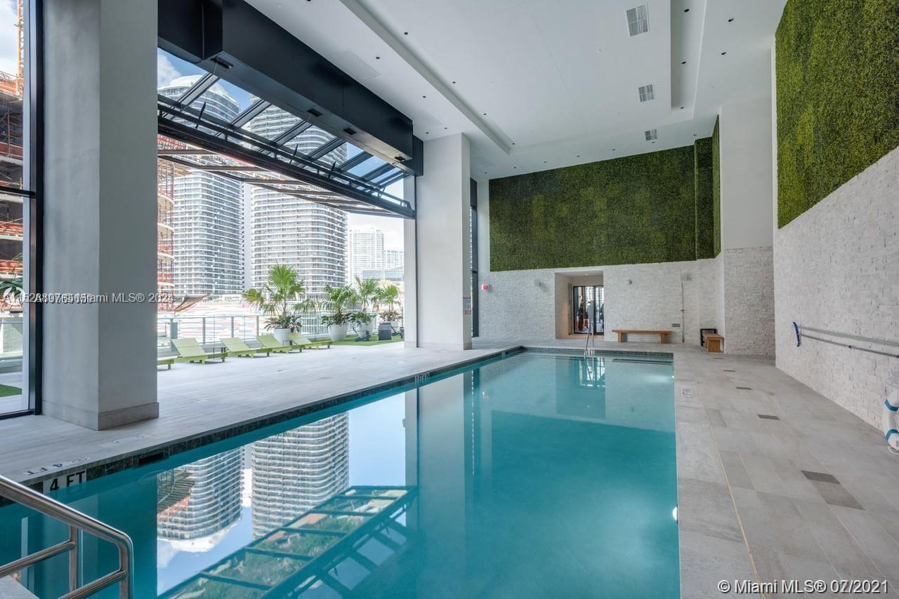 1010 Brickell Ave # 4303
