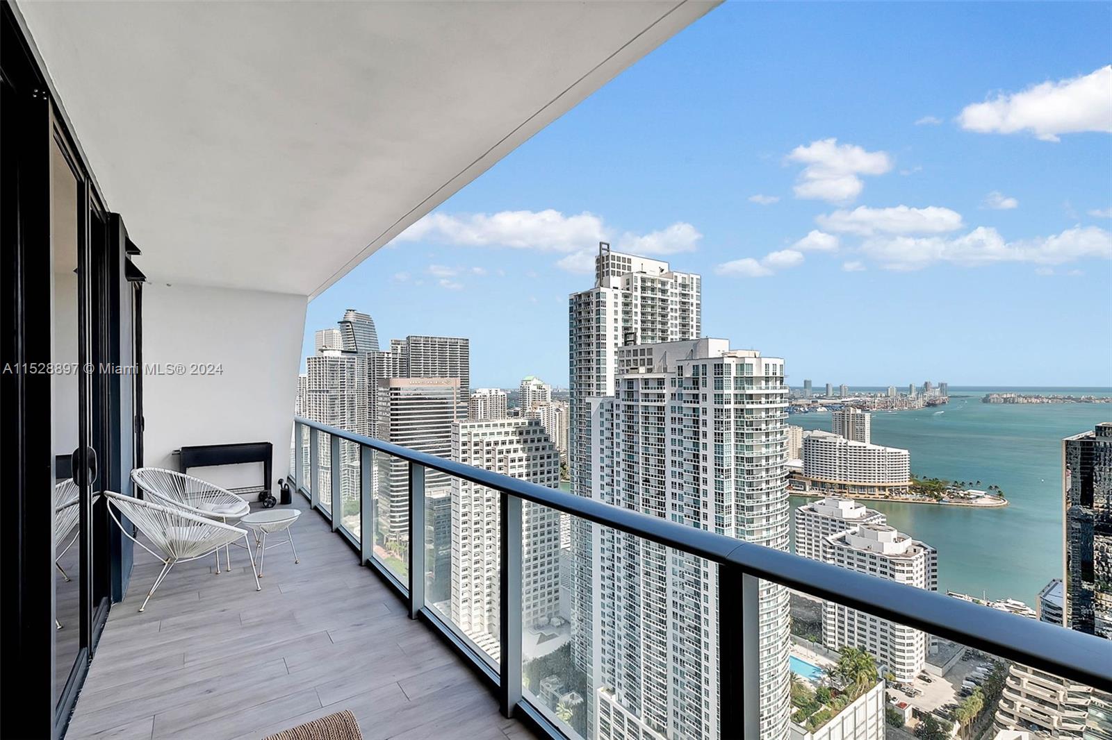 1010 Brickell Ave # 4303