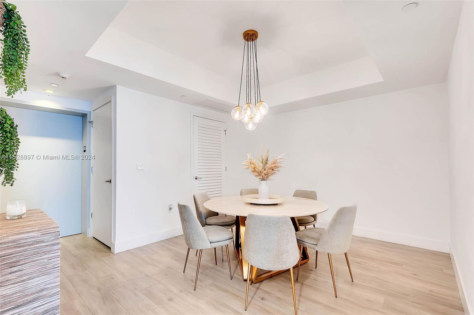 1010 Brickell Ave # 4303