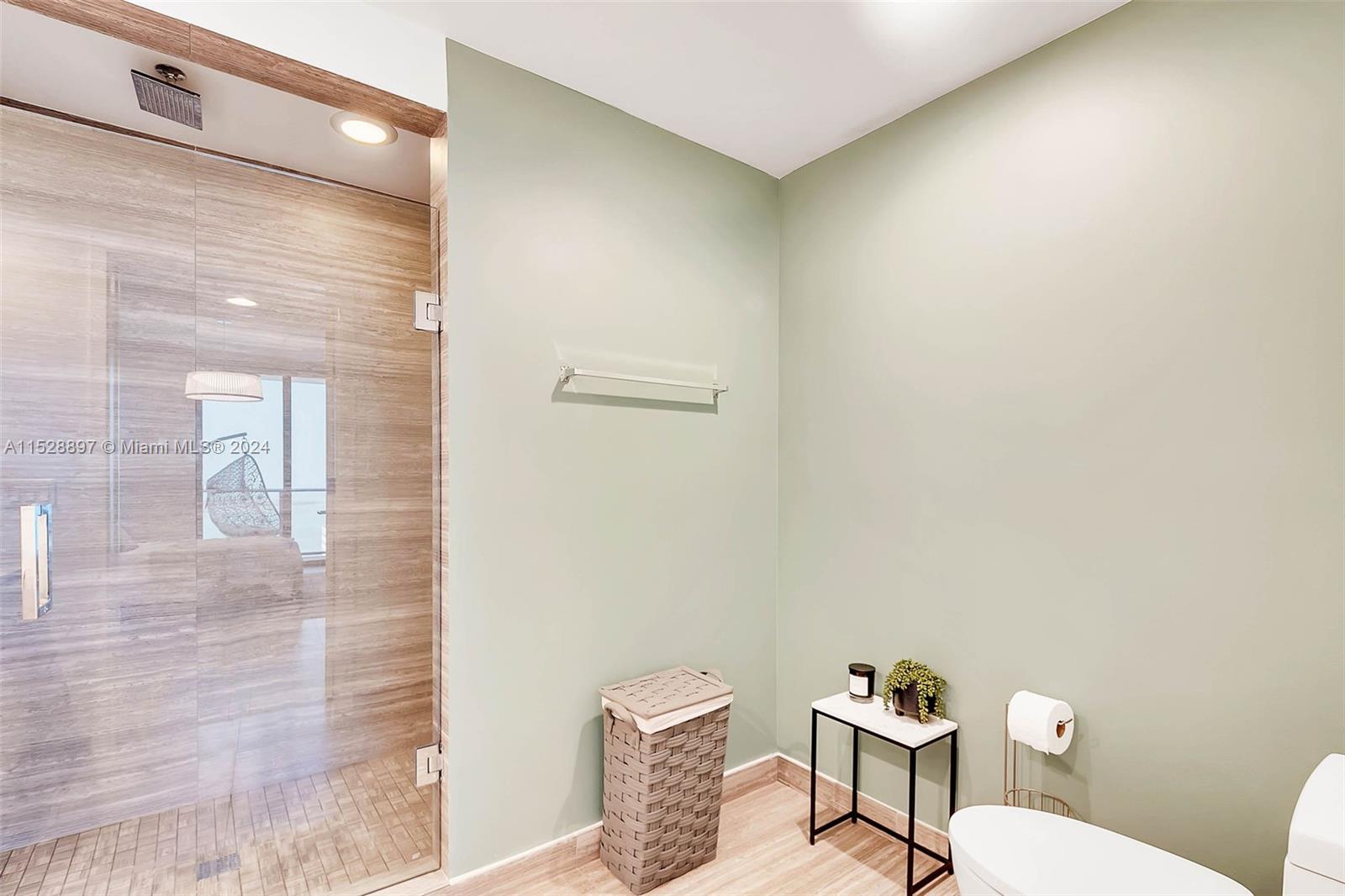 1010 Brickell Ave # 4303