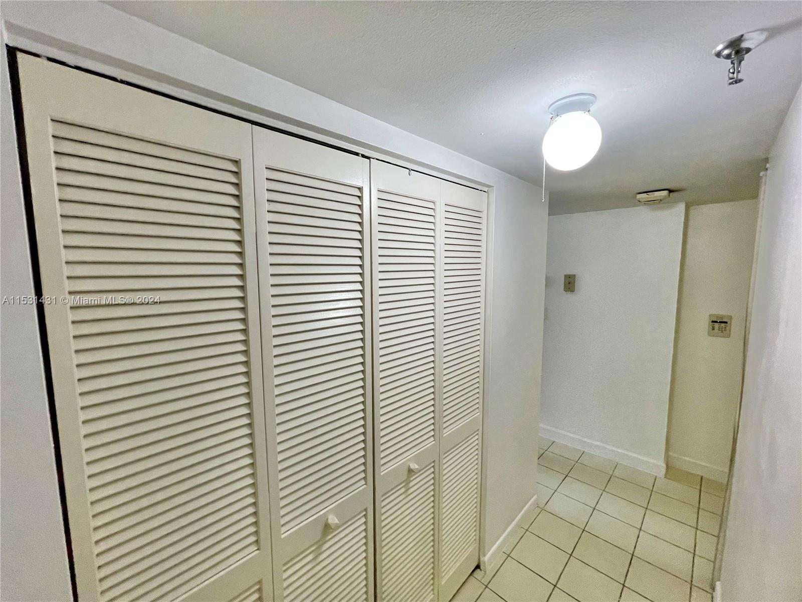 520 Brickell Key Dr # 328 Unit: C-328