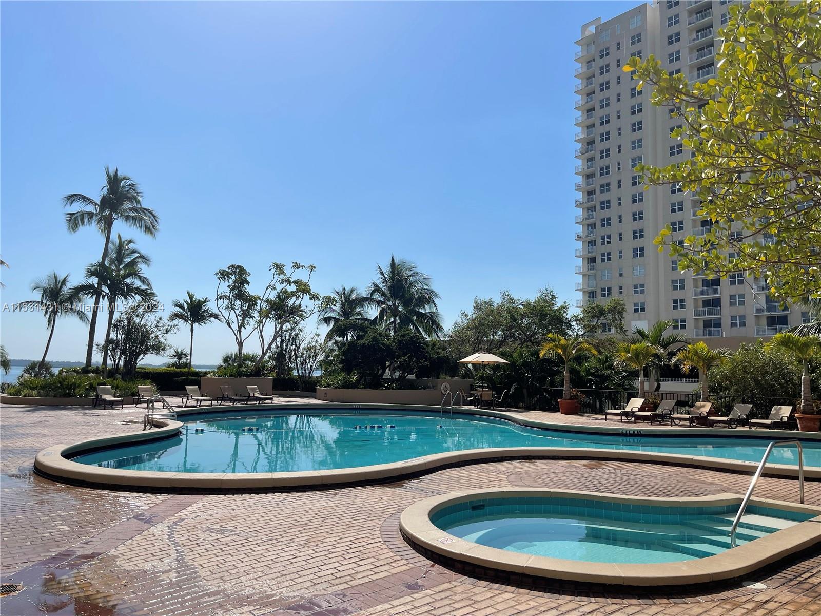 520 Brickell Key Dr # 328 Unit: C-328