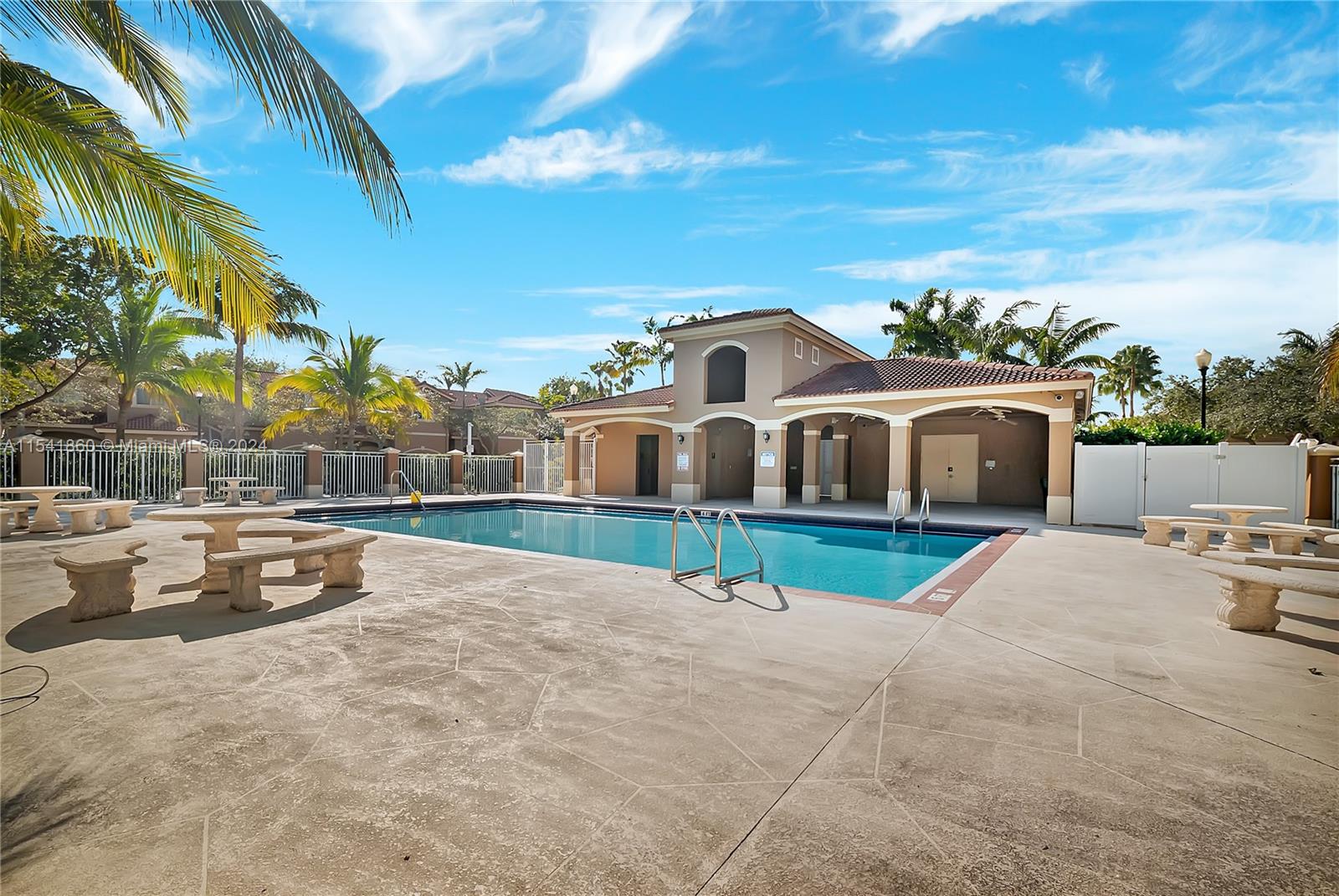 21435 SW 85th Psge # 21435