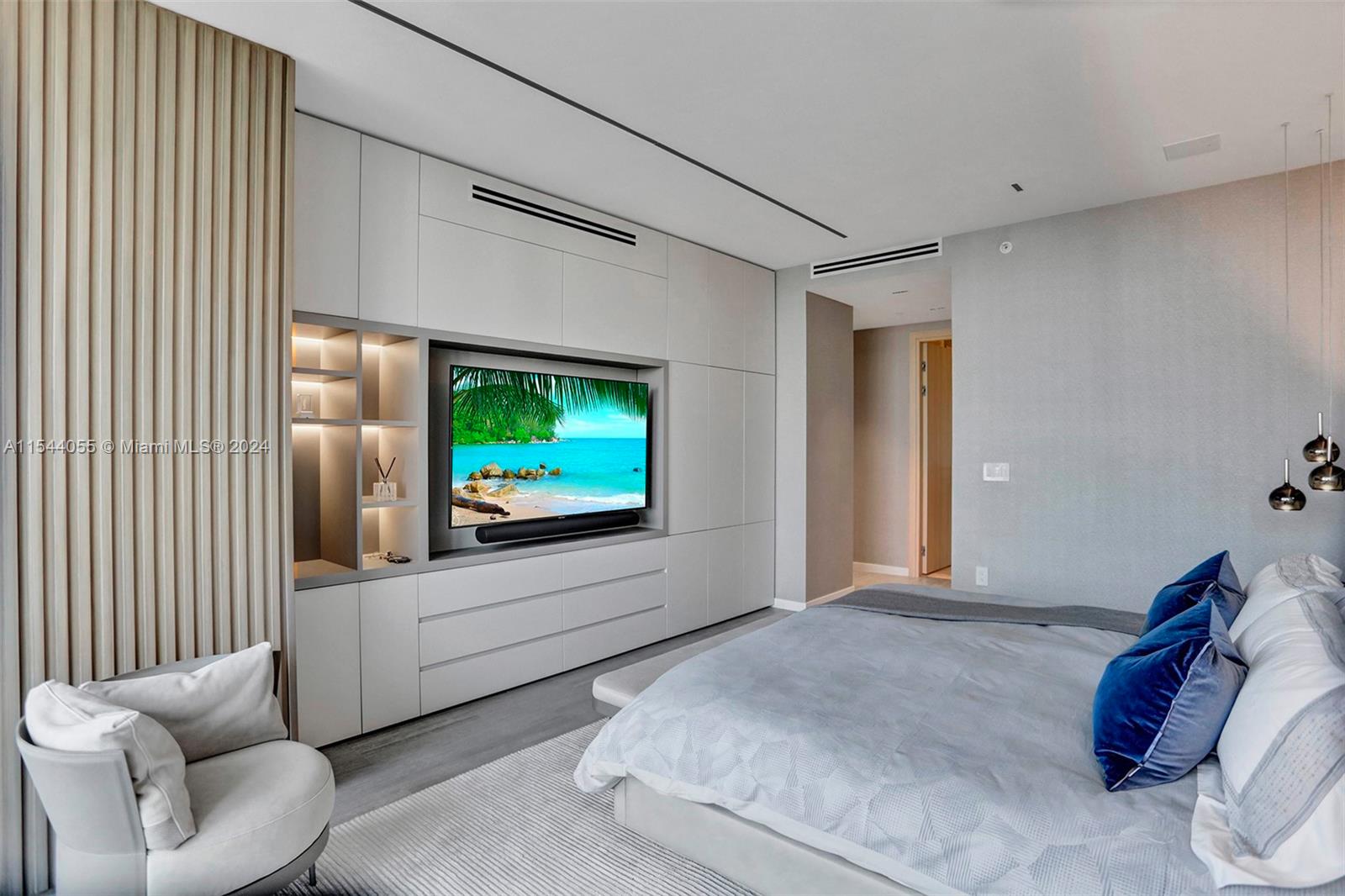 1000 Brickell Plz Unit: PH5208