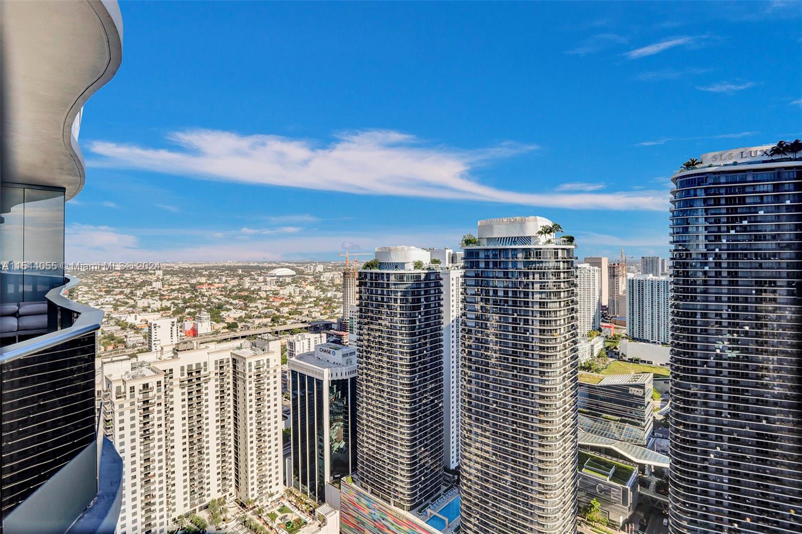 1000 Brickell Plz Unit: PH5208