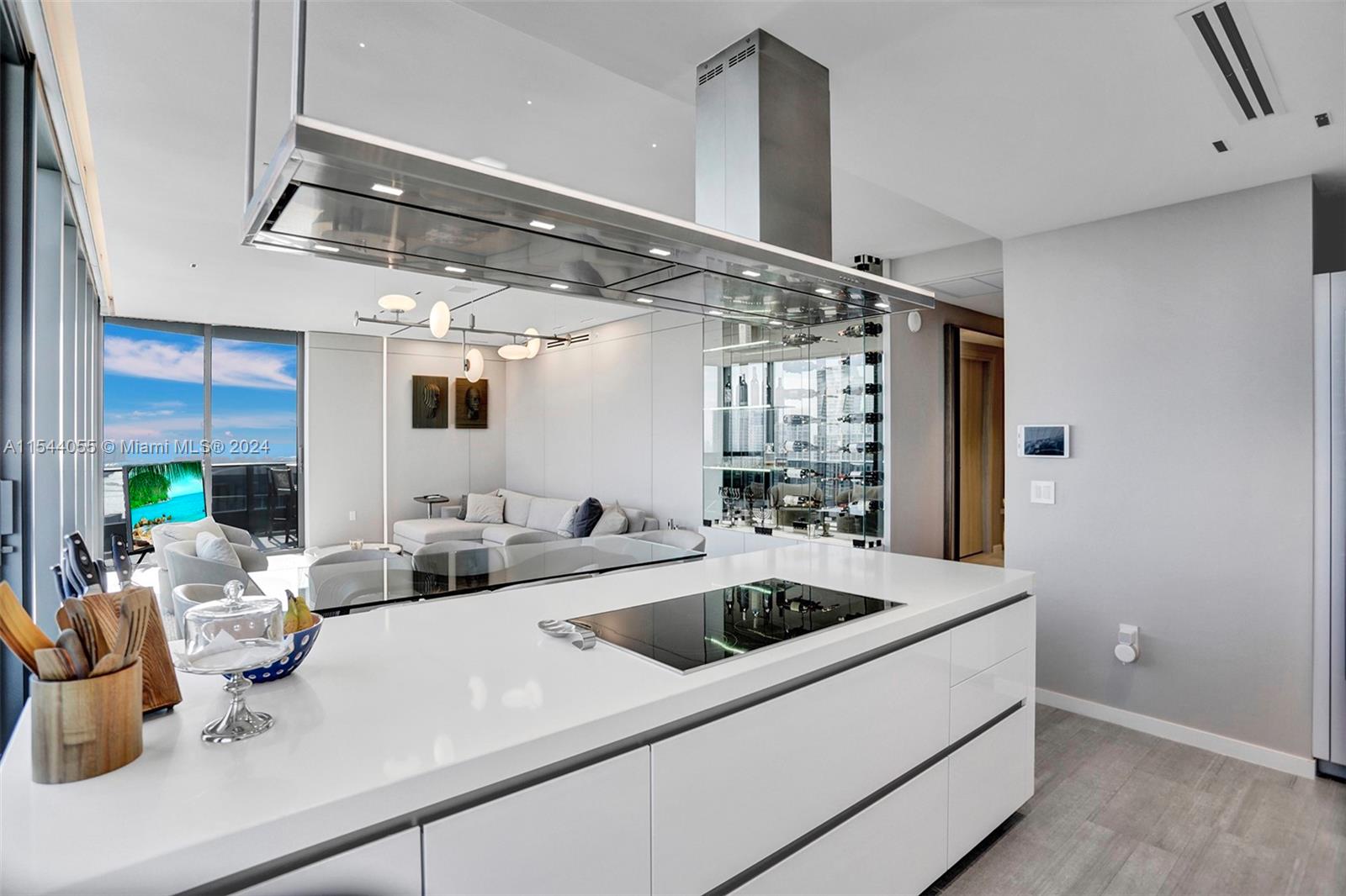 1000 Brickell Plz Unit: PH5208
