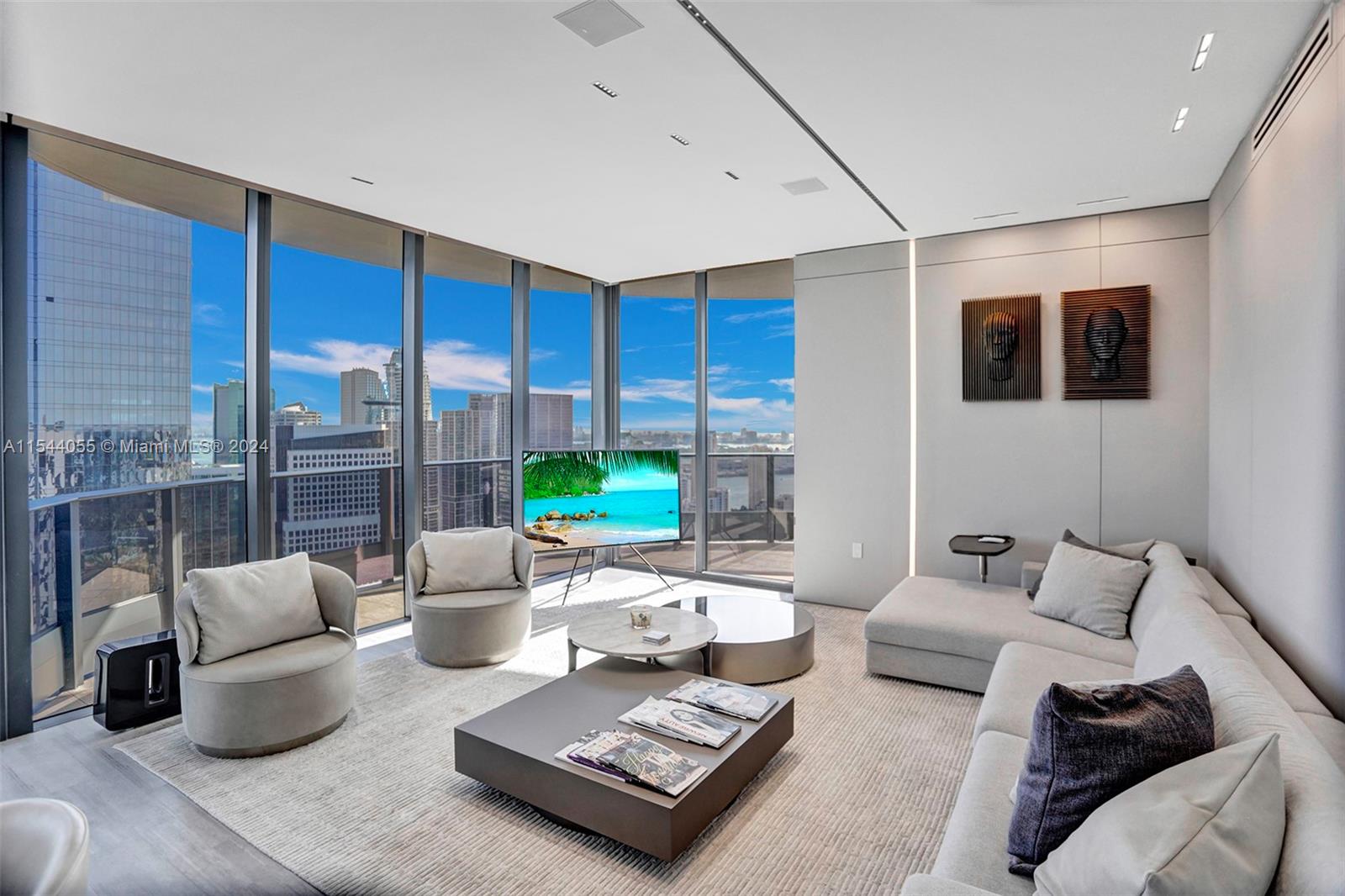 1000 Brickell Plz Unit: PH5208