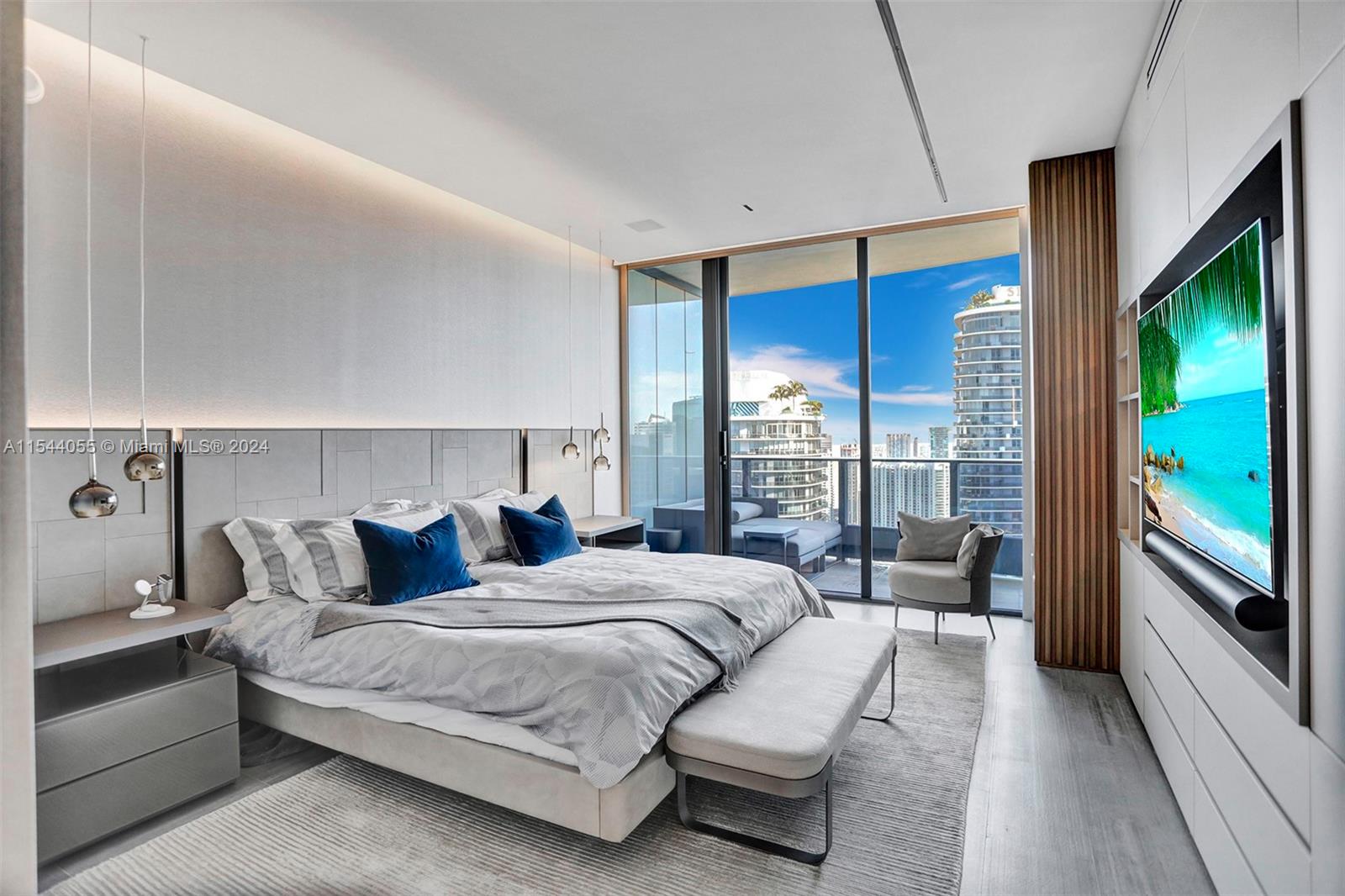 1000 Brickell Plz Unit: PH5208