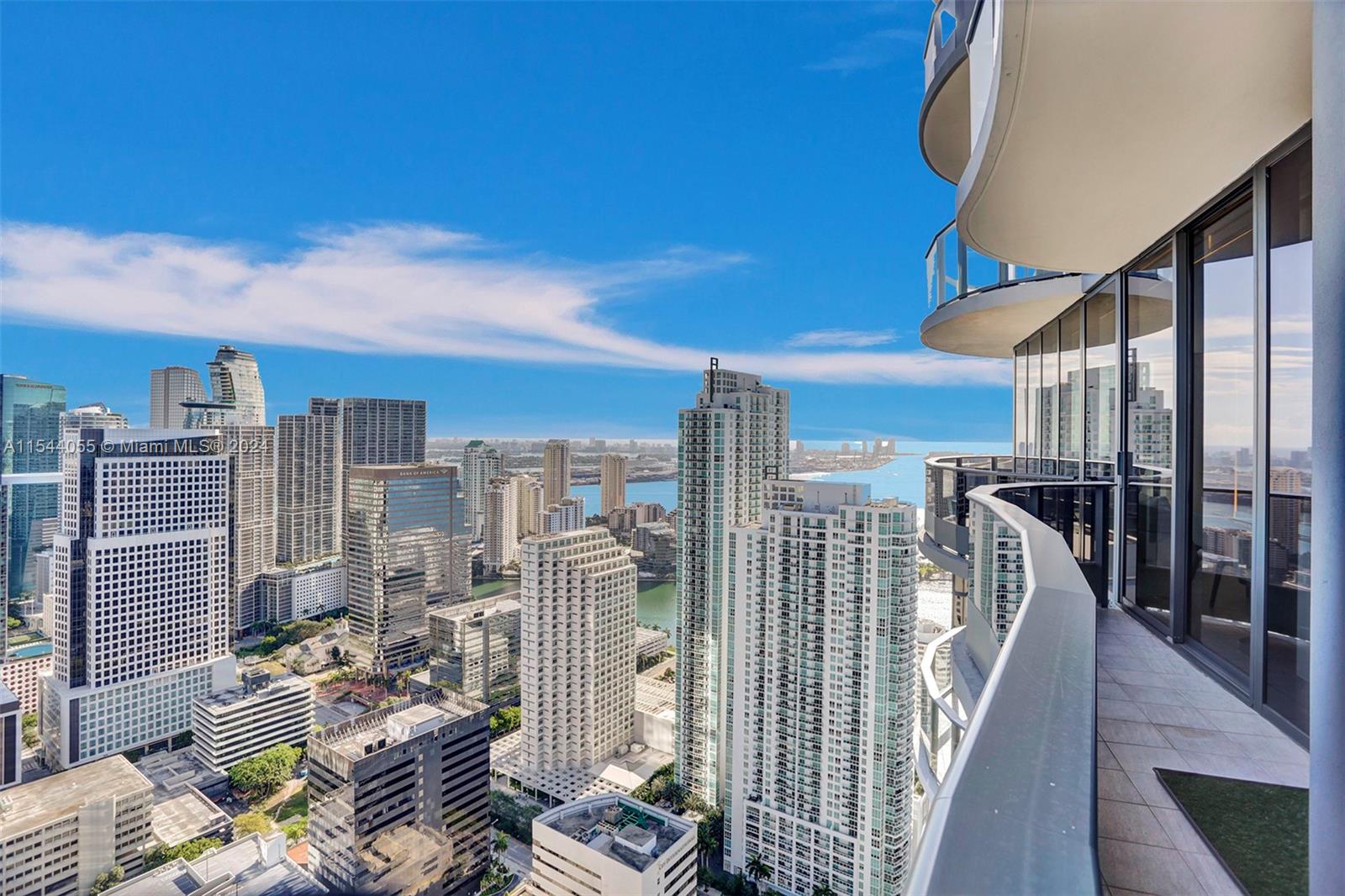 1000 Brickell Plz Unit: PH5208