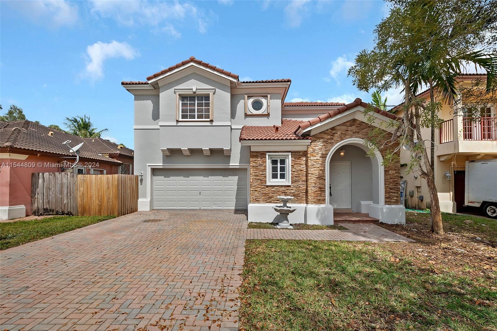 16633 SW 50th Ter
