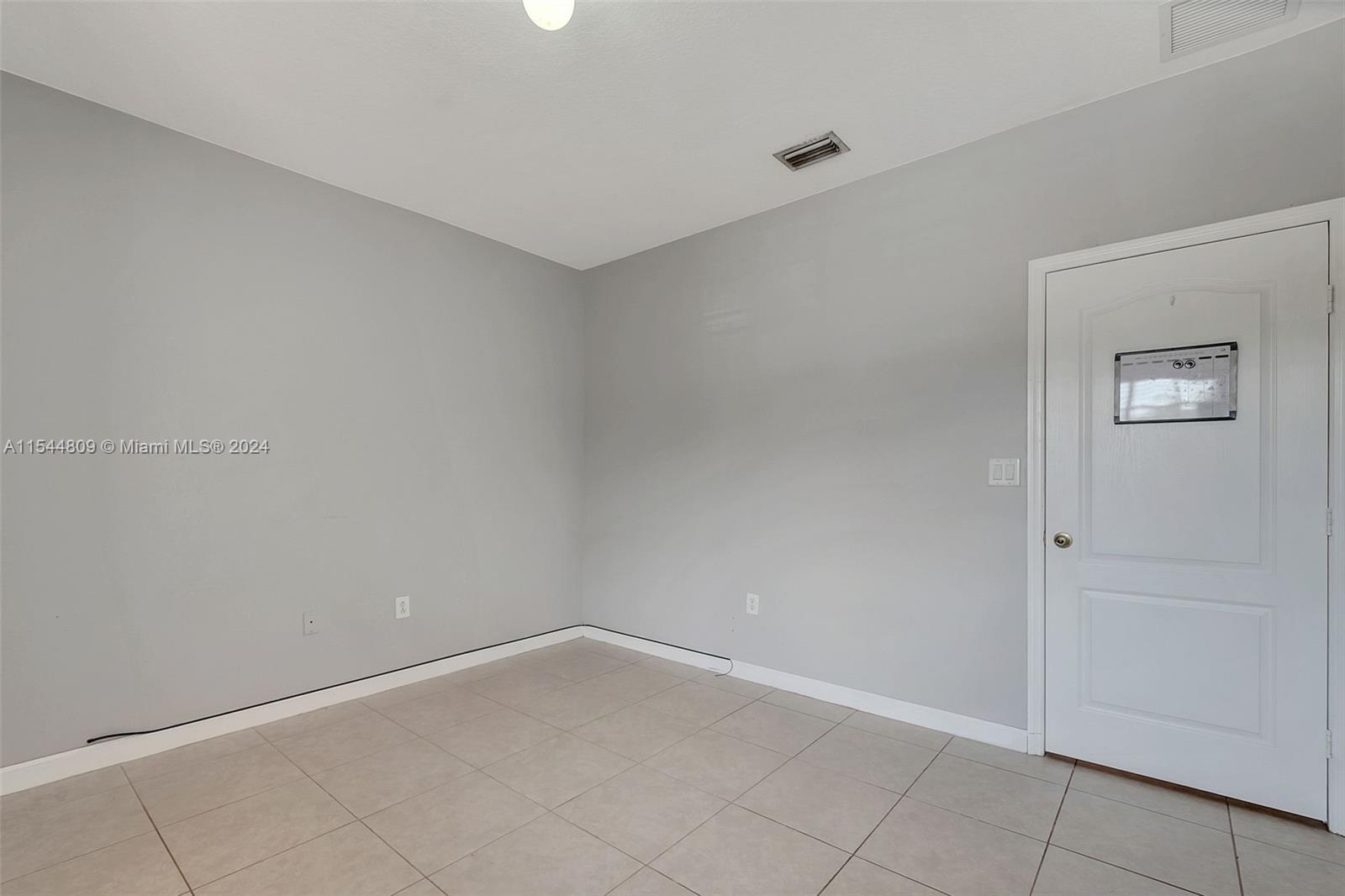 16633 SW 50th Ter