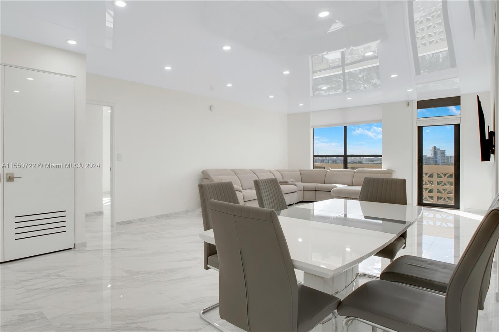 10185 Collins Ave # 907