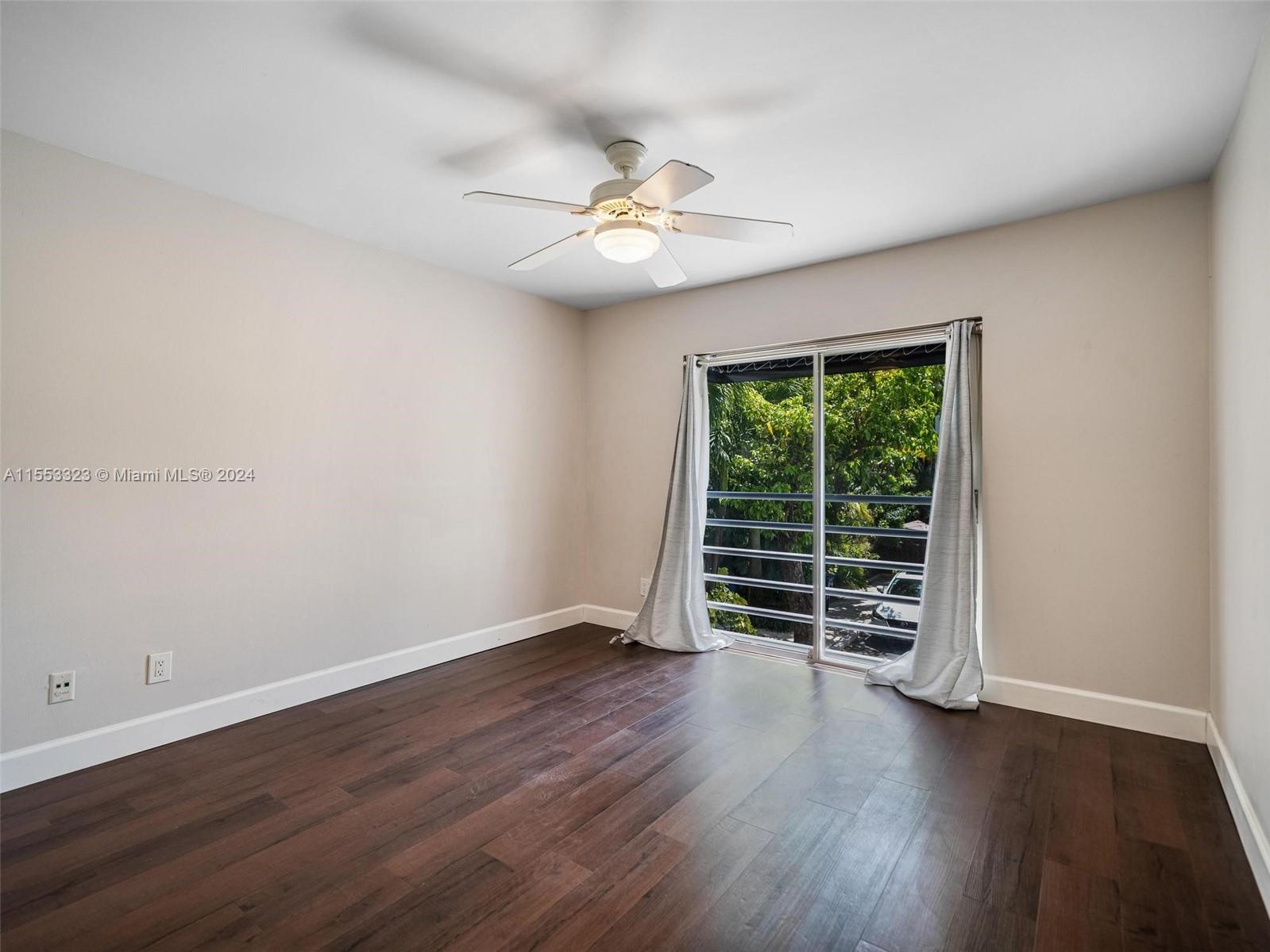 2945 Bridgeport Ave # L