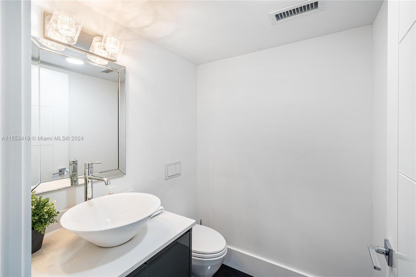 1717 N Bayshore Dr # 3545 Unit: A-3545