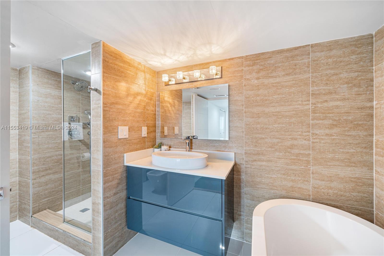 1717 N Bayshore Dr # 3545 Unit: A-3545