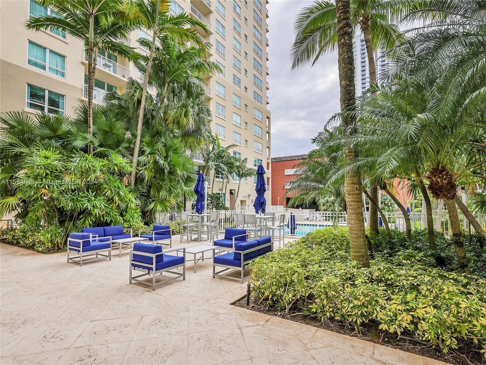 2000 N Bayshore Dr. # 305