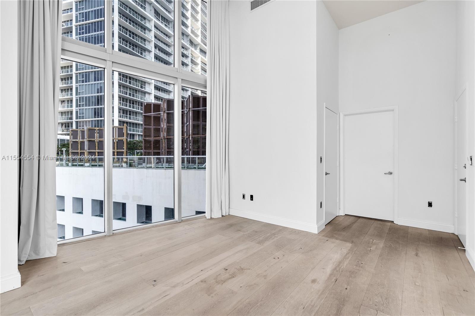 495 Brickell Ave # 1511