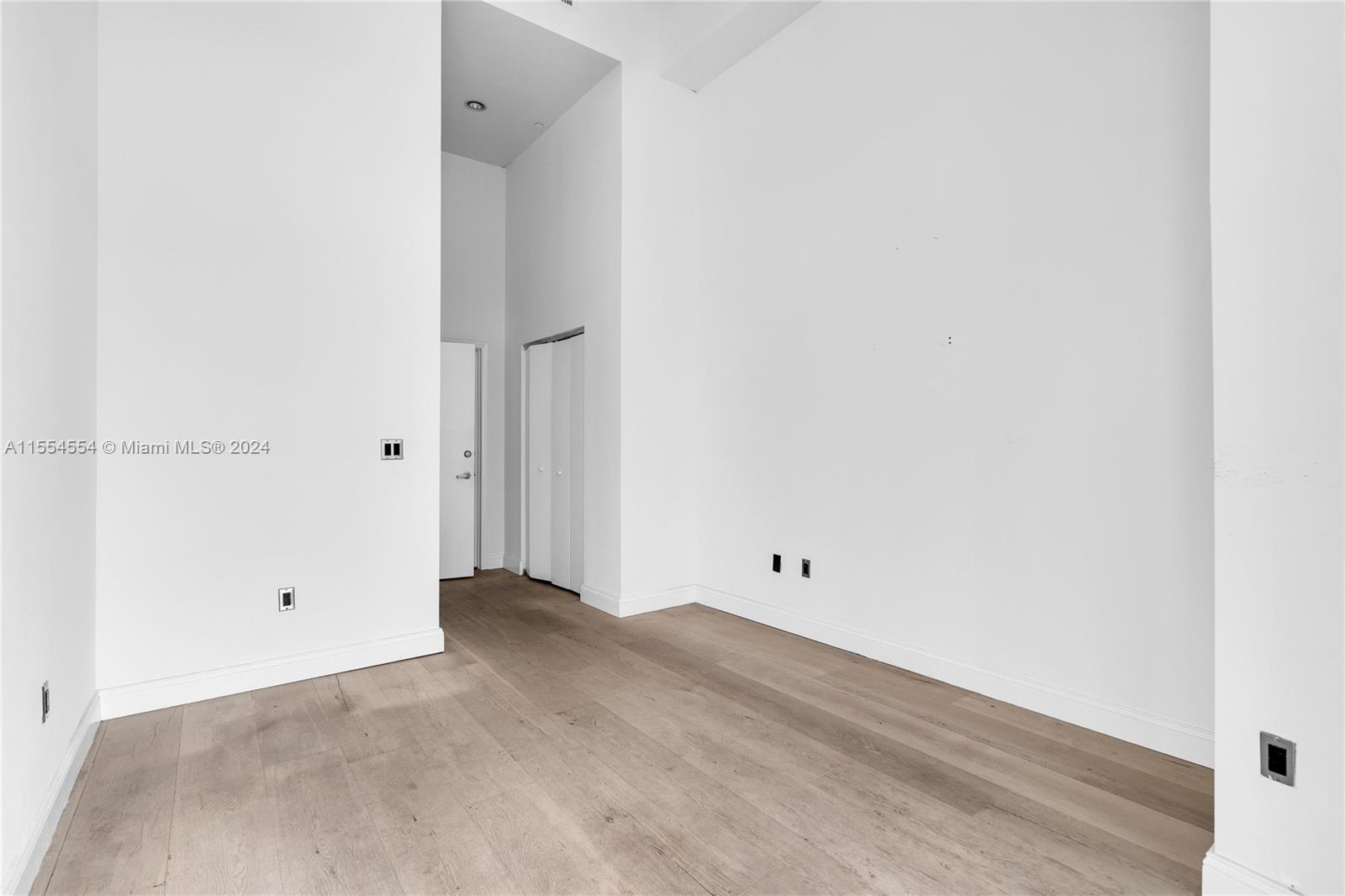 495 Brickell Ave # 1511