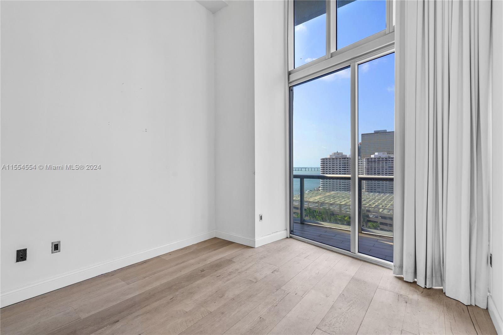 495 Brickell Ave # 1511