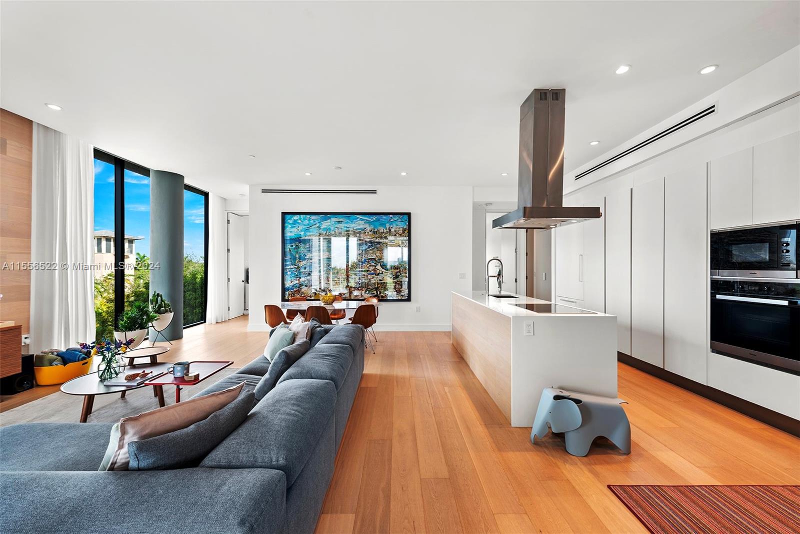 101 Sunrise Dr # 301
