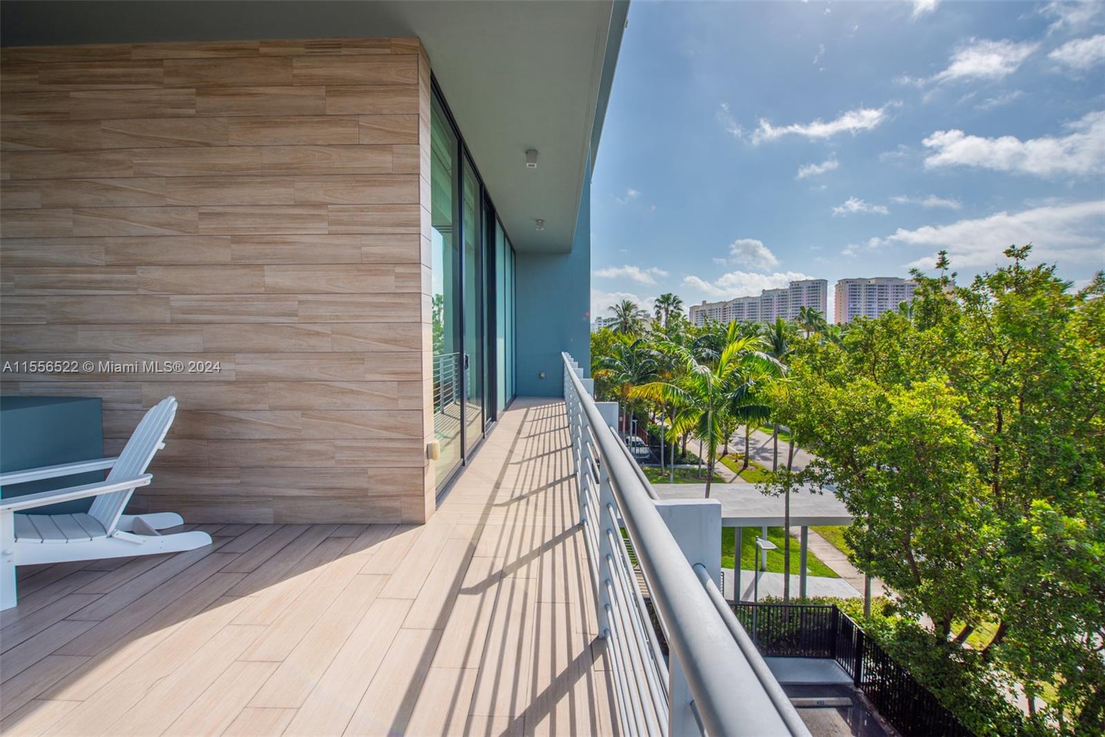 101 Sunrise Dr # 301